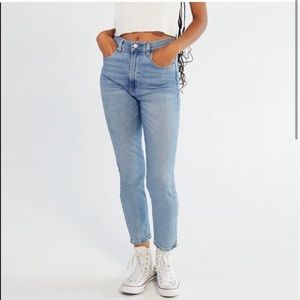 BDG UO highwaisted girlfriend jeans